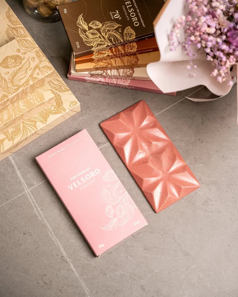 Velsoro Ruby & Pistachio Bar 100g